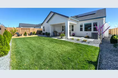 1097 Camarillo Drive, Roseville, CA 95747 - Photo 2