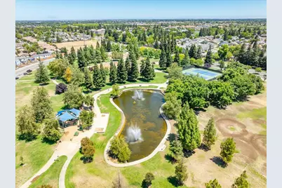 8654 Bluefield Way, Sacramento, CA 95823 - Photo 64