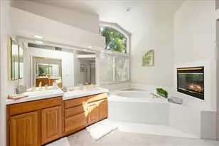8654 Bluefield Way, Sacramento, CA 95823 - Photo 6