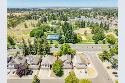 8654 Bluefield Way, Sacramento, CA 95823 - Photo 56