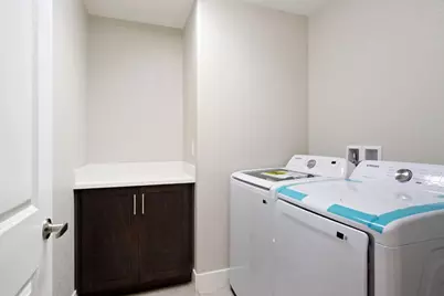 17848 Eastman Court, Lathrop, CA 95330 - Photo 8