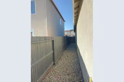 2182 River Willow Avenue, Manteca, CA 95337 - Photo 12