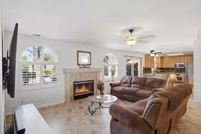 884 Kathy Court, Los Banos, CA 93635 - Photo 8