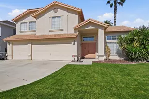 884 Kathy Ct, Los Banos, CA 93635 - Photo 1