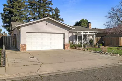 2241 Rochelle Avenue, Turlock, CA 95382 - Photo 2