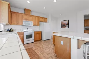 2100 Ranch Bluff Way, El Dorado Hills, CA 95762 - Photo 6