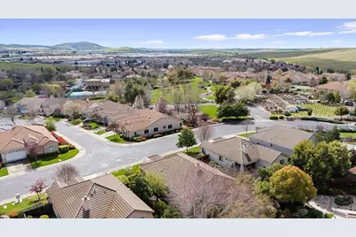 2100 Ranch Bluff Way, El Dorado Hills, CA 95762 - Photo 20