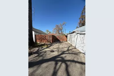 2324 6th Street, Hughson, CA 95326 - Photo 12