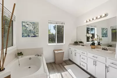 8248 Cliffe Way, Sacramento, CA 95828 - Photo 14