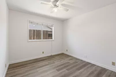 8248 Cliffe Way, Sacramento, CA 95828 - Photo 16