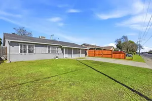 2209 Meadowview Rd, Sacramento, CA 95832 - Photo 2