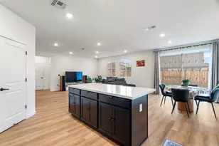 8462 Kissa Cir, Elk Grove, CA 95757 - Photo 8