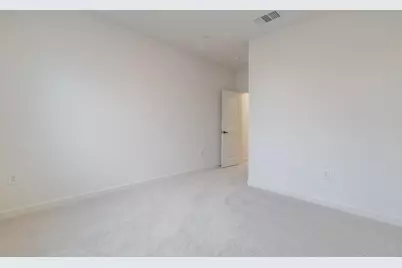 8462 Kissa Circle, Elk Grove, CA 95757 - Photo 16
