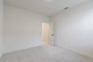 8462 Kissa Cir, Elk Grove, CA 95757 - Photo 18