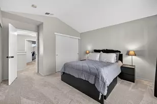 9425 Laguna Pointe Way, Elk Grove, CA 95758 - Photo 24