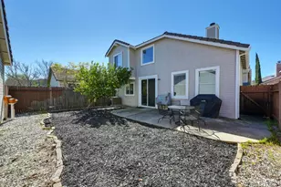9425 Laguna Pointe Way, Elk Grove, CA 95758 - Photo 28