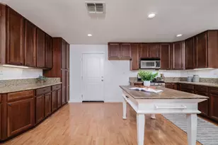 4381 Vulcan Dr, Sacramento, CA 95864 - Photo 12