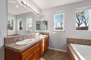 10311 Pedra Do Sol Way, Elk Grove, CA 95757 - Photo 20