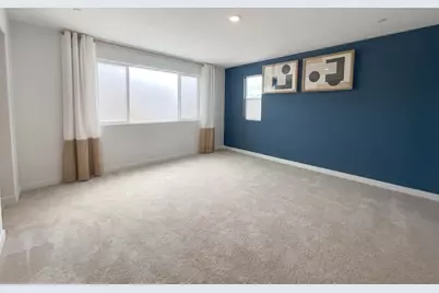 8475 Anker Way, Elk Grove, CA 95757 - Photo 16