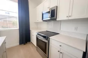 8475 Anker Wy, Elk Grove, CA 95757 - Photo 12