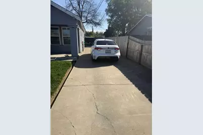 516 S Carroll Avenue, Stockton, CA 95215 - Photo 2