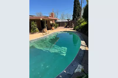 1043 E Adams Avenue, Los Banos, CA 93635 - Photo 6