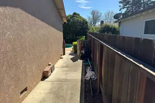 1043 E Adams Ave, Los Banos, CA 93635 - Photo 16