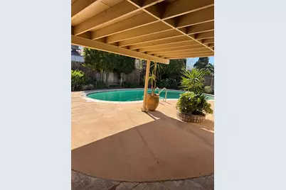 1043 E Adams Avenue, Los Banos, CA 93635 - Photo 8