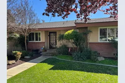 1043 E Adams Avenue, Los Banos, CA 93635 - Photo 2