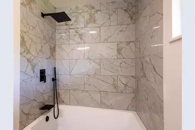 39 W Fulton Street, Stockton, CA 95204 - Photo 18