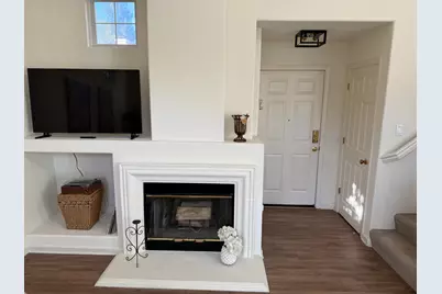 7 Naples, Sacramento, CA 95831 - Photo 4
