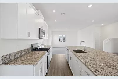 890 S Philip Avenue, Fowler, CA 93625 - Photo 4