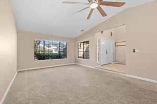 8780 Frosses Ct, Sacramento, CA 95828 - Photo 10