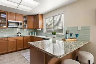 58 Rambleoak Cir, Sacramento, CA 95831 - Photo 10