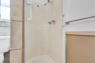 2640 Erin Dr, Sacramento, CA 95833 - Photo 16