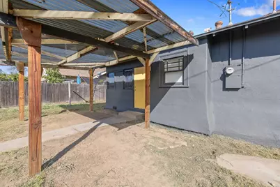 1247 N Ferger Avenue, Fresno, CA 93728 - Photo 30