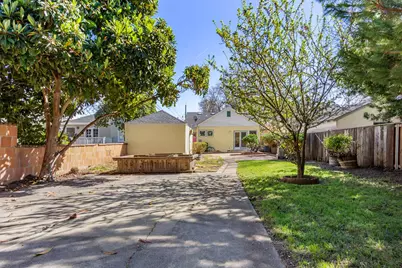 2778 19th Street, Sacramento, CA 95818 - Photo 30