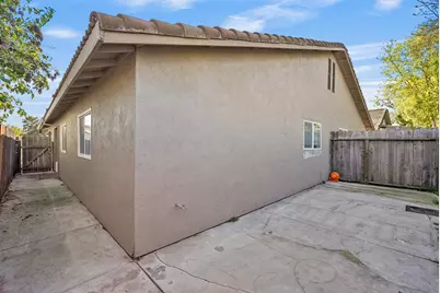 9419 Fox Creek Drive, Stockton, CA 95210 - Photo 14