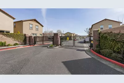 8196 Kramer Ranch Lane, Elk Grove, CA 95758 - Photo 36