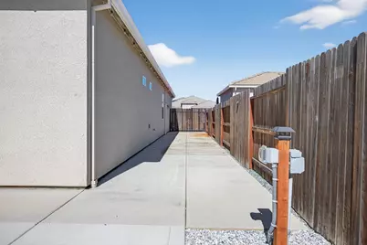 1290 Nascimento Court, Manteca, CA 95337 - Photo 34