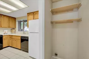 10570 Apple Grove Wy, Rancho Cordova, CA 95670 - Photo 28