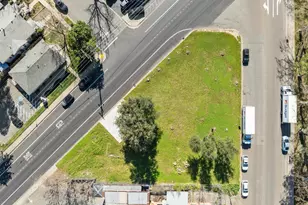 711 Oak St, Roseville, CA 95678 - Photo 1