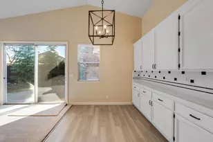 208 Fremantle Ct, Roseville, CA 95747 - Photo 18