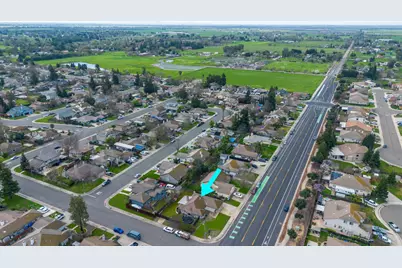 194 W Elm Avenue, Galt, CA 95632 - Photo 36