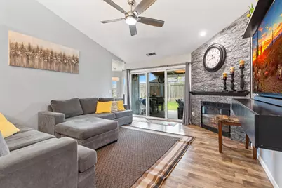 194 W Elm Avenue, Galt, CA 95632 - Photo 14