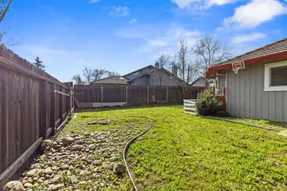 194 W Elm Avenue, Galt, CA 95632 - Photo 30