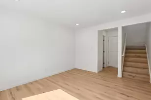 6028 Hollyhurst Way, Sacramento, CA 95823 - Photo 12