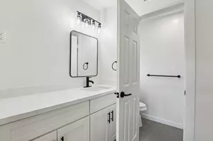 6028 Hollyhurst Way, Sacramento, CA 95823 - Photo 26