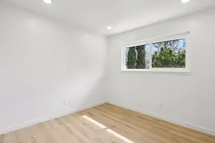 6028 Hollyhurst Way, Sacramento, CA 95823 - Photo 22