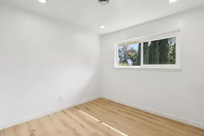 6028 Hollyhurst Way, Sacramento, CA 95823 - Photo 28